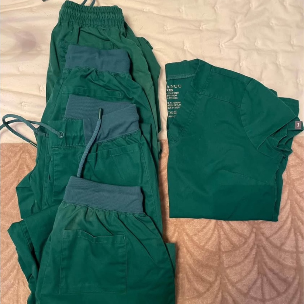 Jaanuu Scrubs Hunter Green